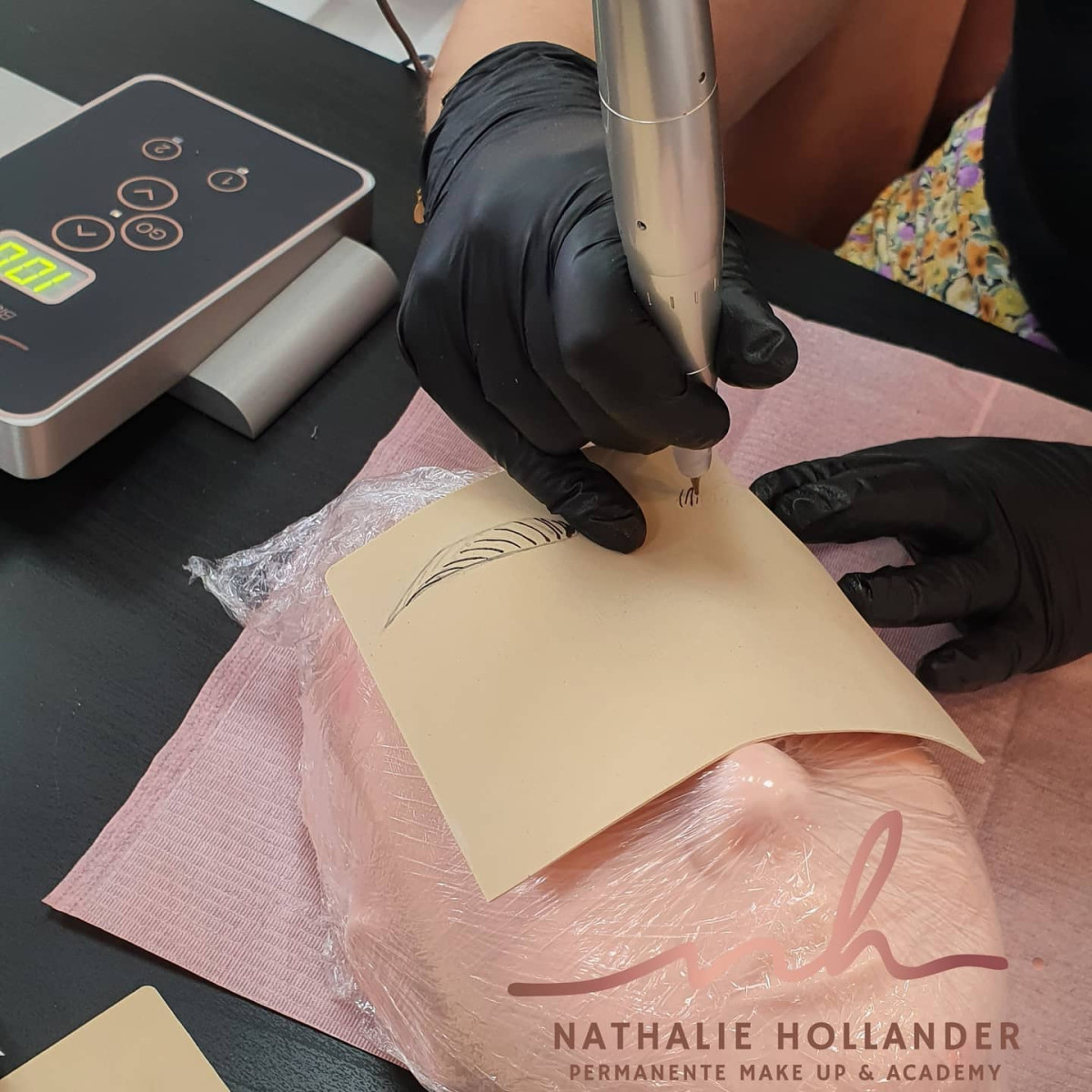 photo - Nathalie Hollander Permanente Make-up en opleidingen