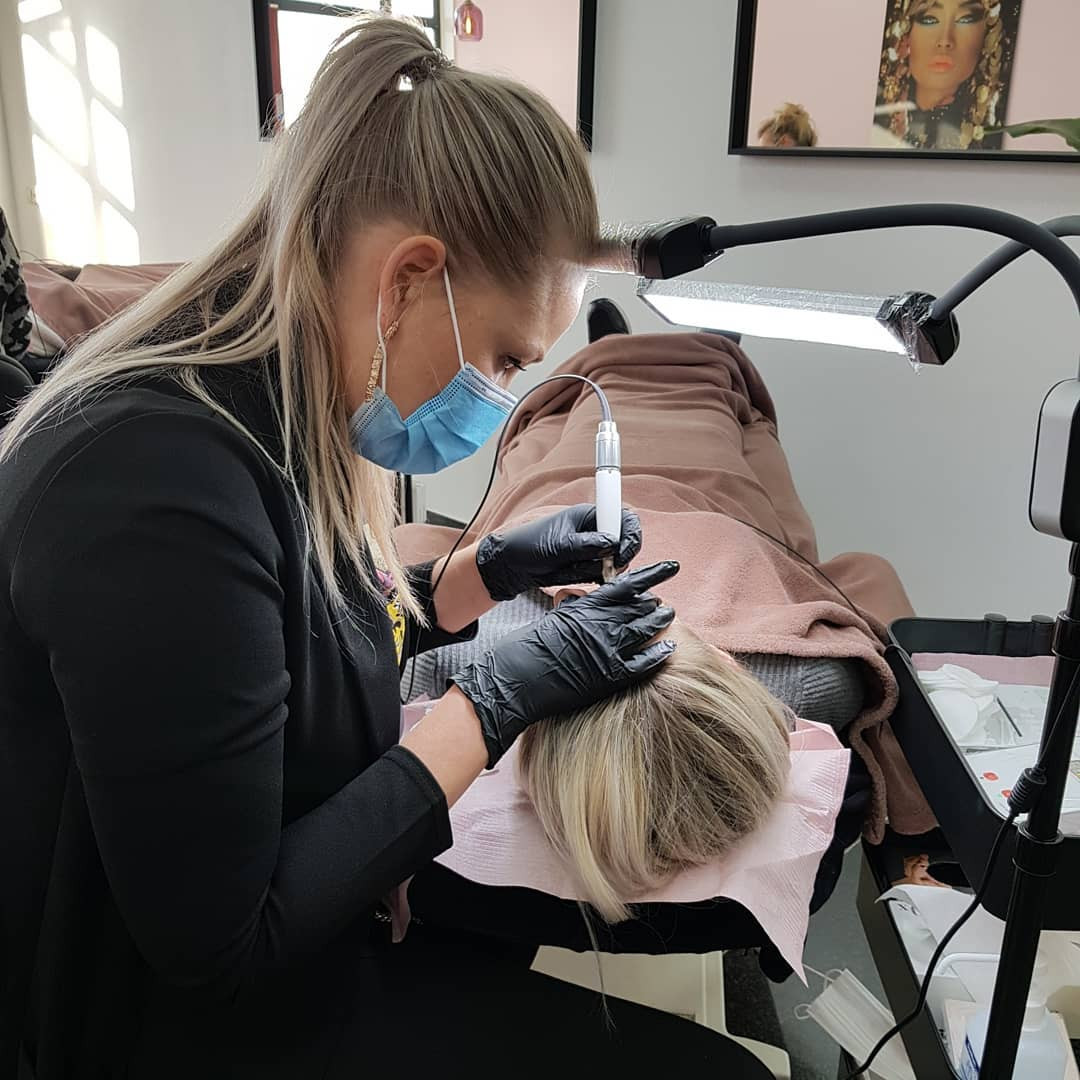 photo - Nathalie Hollander Permanente Make-up en opleidingen